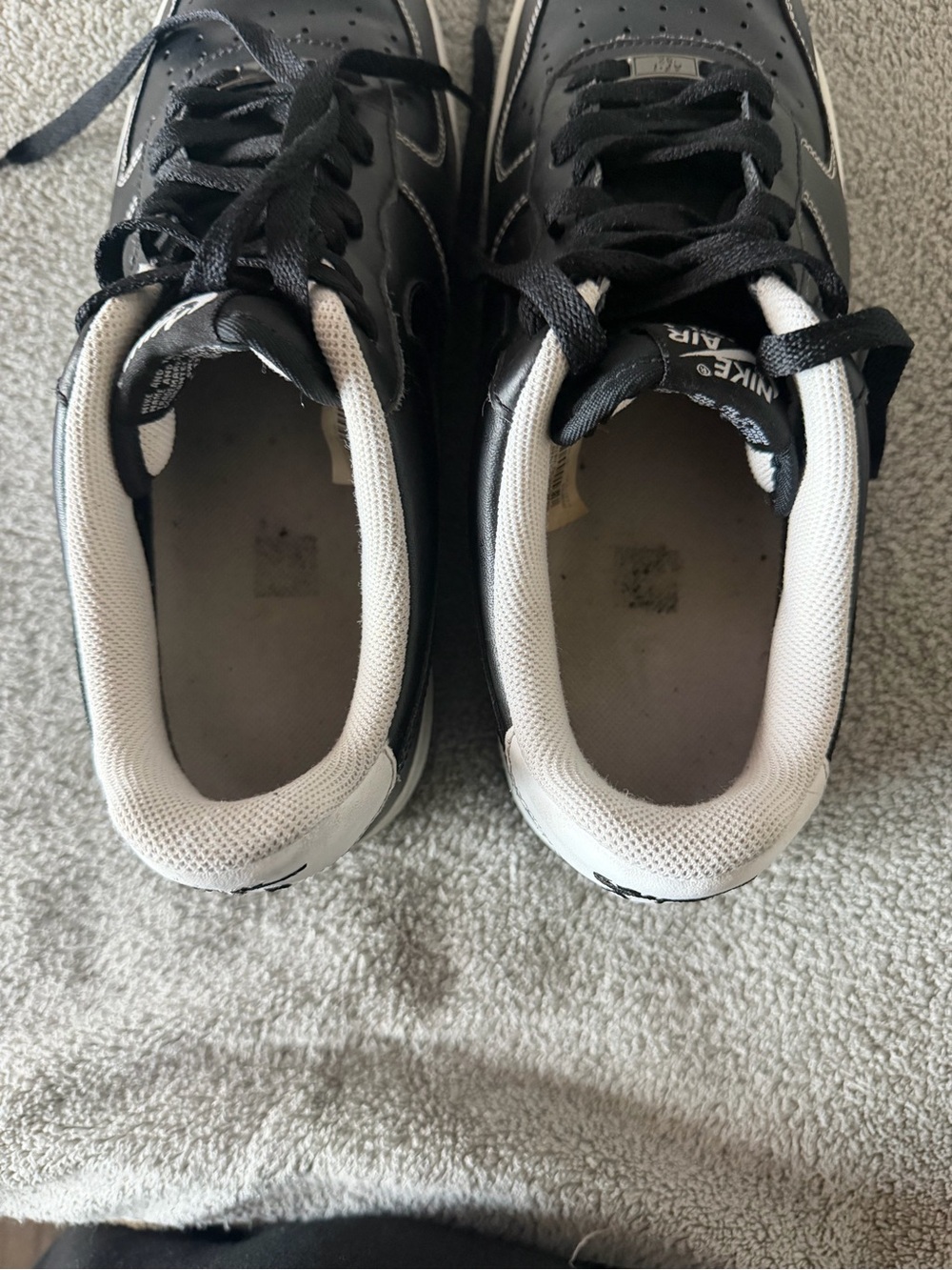 Nike Low-Top Sneakers in Black and White Trim - Picture 8 of 11